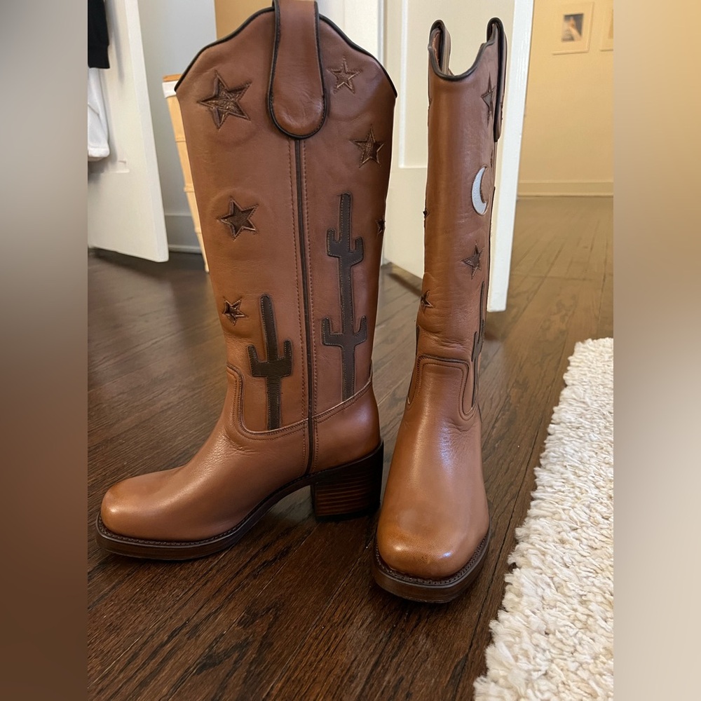 Ranch Road Cowboy Boots, in Hibiscus Desert Cognac, brand new!